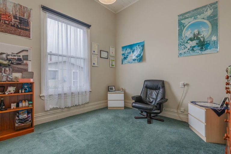 Photo of property in 26 Ross Street, Woodville, 4920