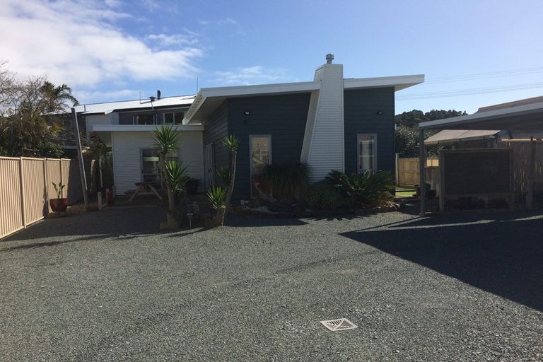 Photo of property in 8 Papaka Road, Ngunguru, Whangarei, 0173