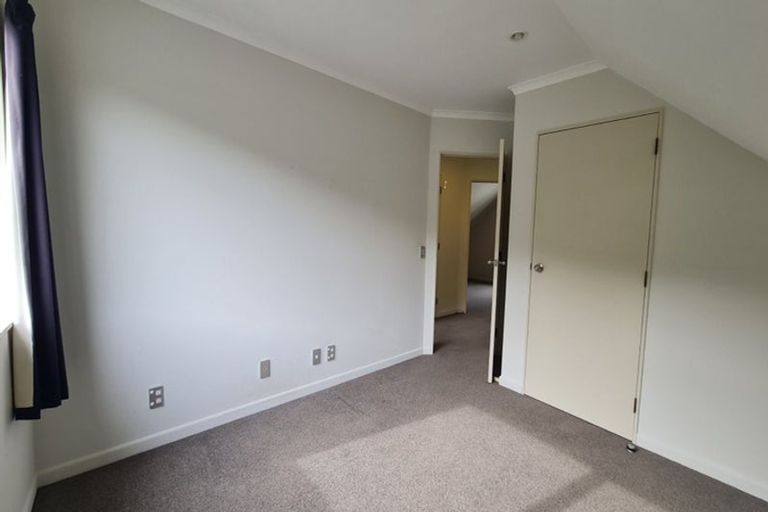 Photo of property in 30a Domanski Crescent, Owhiro Bay, Wellington, 6023