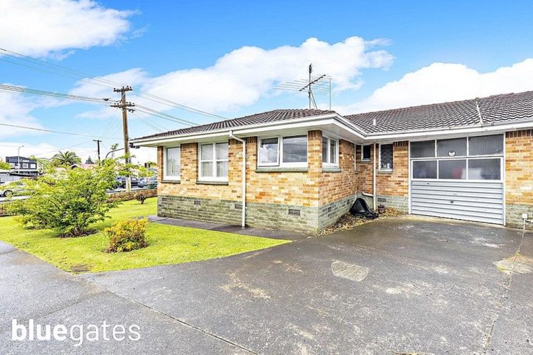 Photo of property in 1/4 Station Road, Papatoetoe, Auckland, 2025