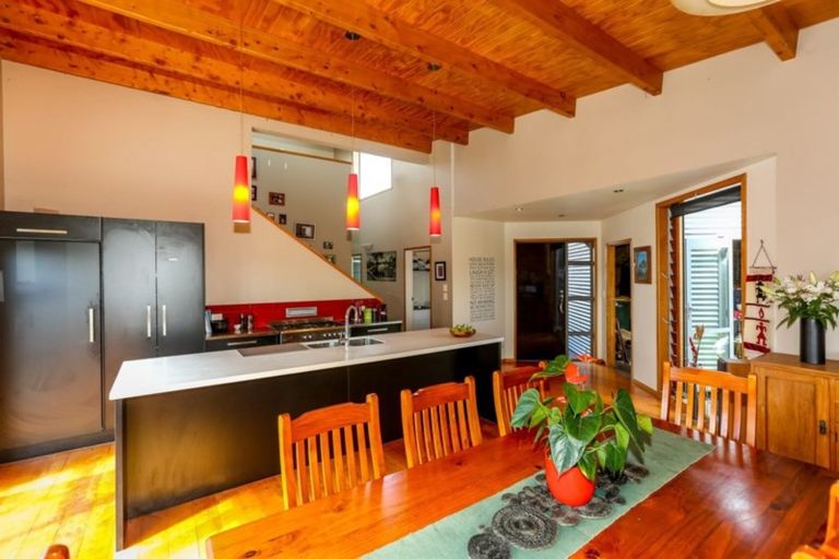 Photo of property in 130b Wairau Road, Oakura, 4314