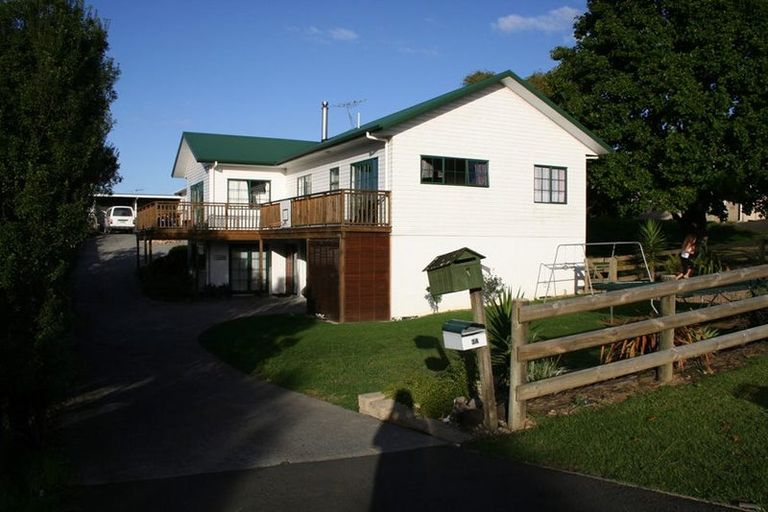 Photo of property in 3a Church Street, Swanson, Auckland, 0612