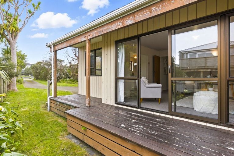 Photo of property in 61 Ocean Road, Paraparaumu Beach, Paraparaumu, 5032