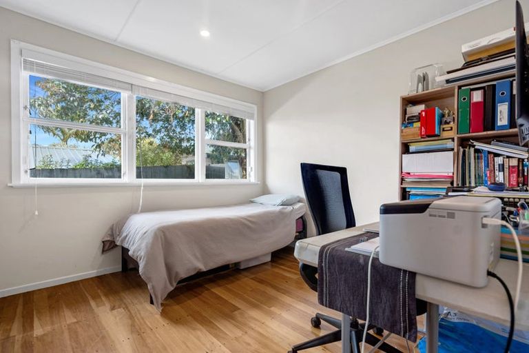 Photo of property in 12 Lane Road, Weymouth, Auckland, 2103