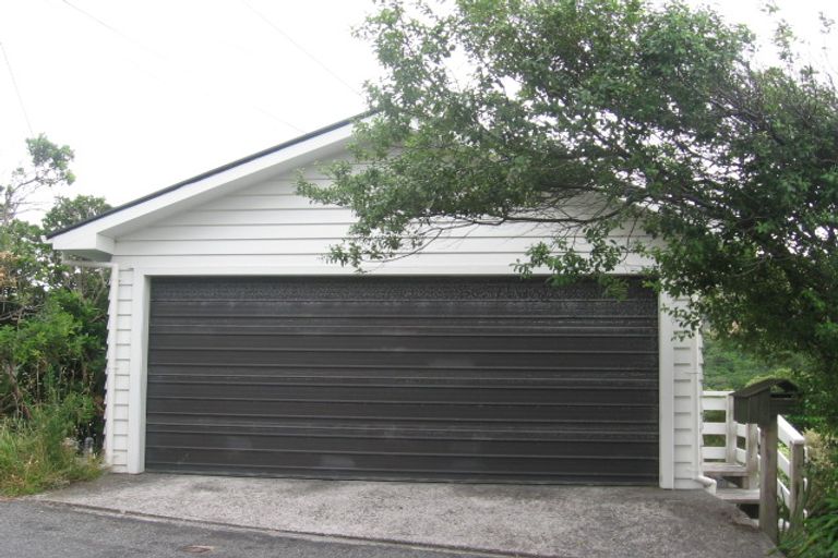 Photo of property in 16 Imlay Crescent, Ngaio, Wellington, 6035