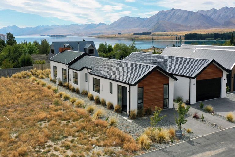 Photo of property in 15 Rodman Lane, Lake Tekapo, 7999
