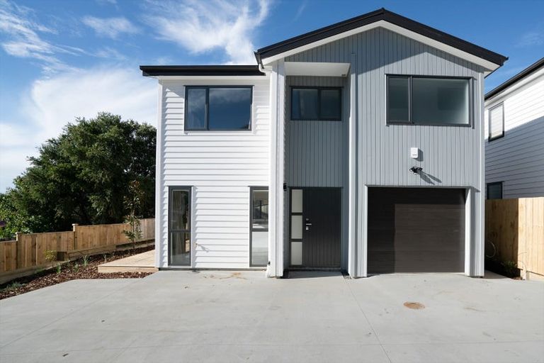Photo of property in 16d Dianthus Place, Browns Bay, Auckland, 0630