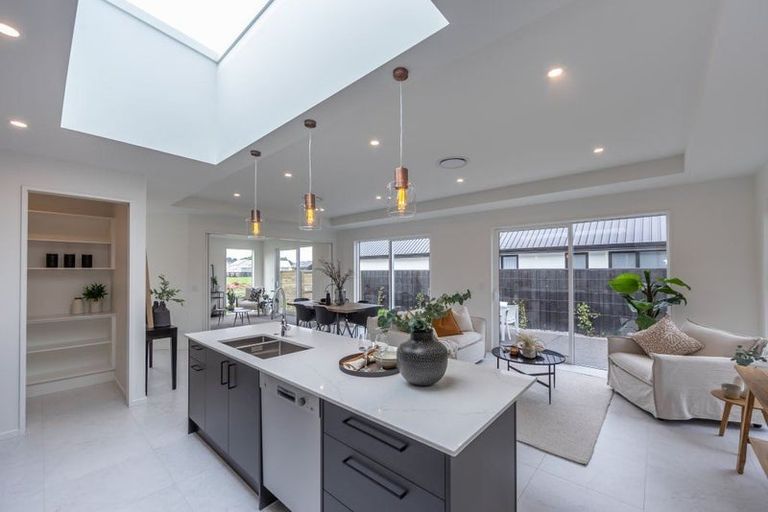 Photo of property in 23 Irvines Track, Halswell, Christchurch, 8025