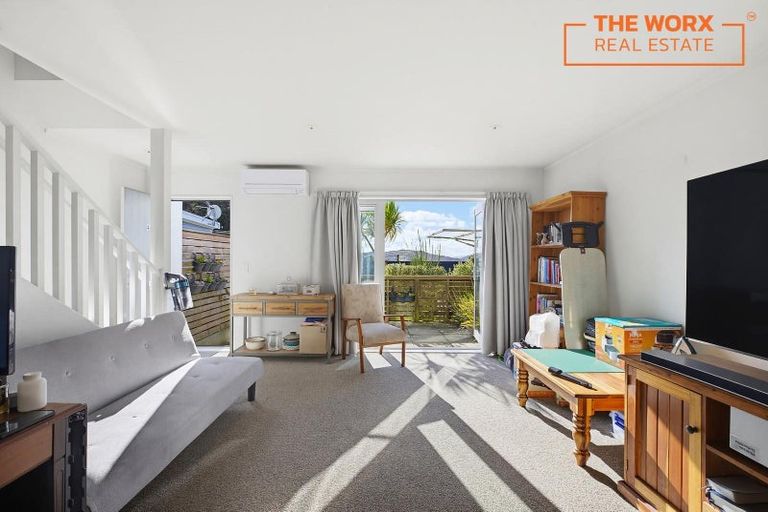 Photo of property in 4/8 Middleton Road, Johnsonville, Wellington, 6037