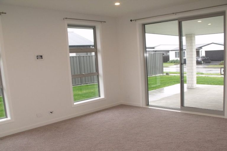 Photo of property in 19 Ruahine Road, Poraiti, Napier, 4112