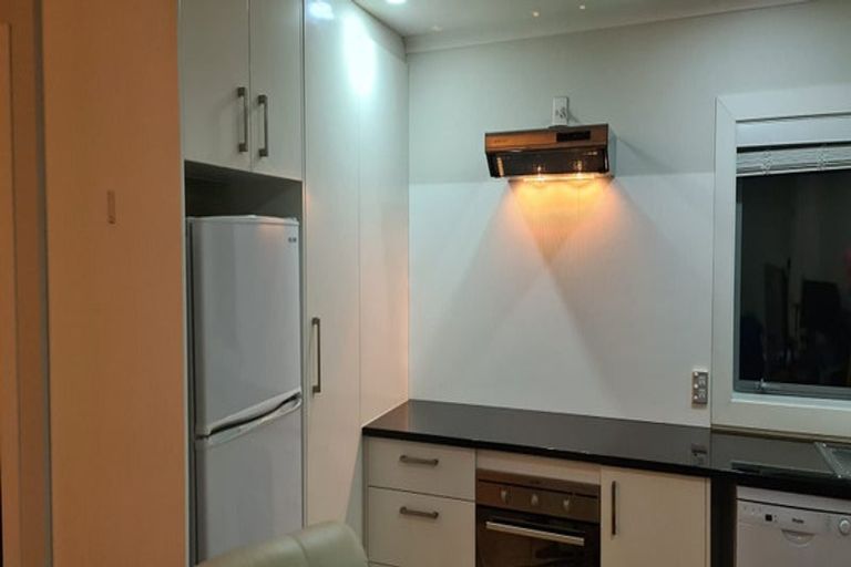 Photo of property in 57e Point View Drive, East Tamaki Heights, Auckland, 2016