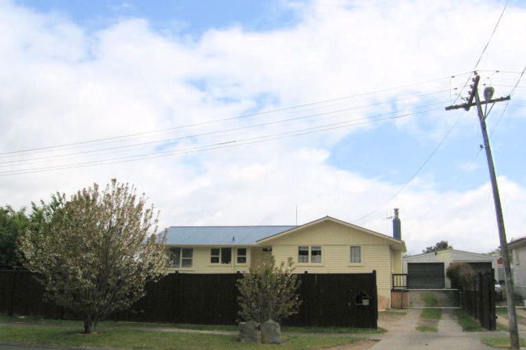 Photo of property in 24 Tawa Street, Hilltop, Taupo, 3330