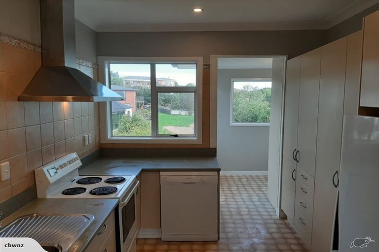 Photo of property in 118 Larnach Road, Vauxhall, Dunedin, 9013