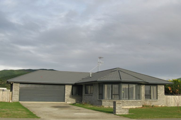 Photo of property in 108 Makarini Street, Paraparaumu, 5032