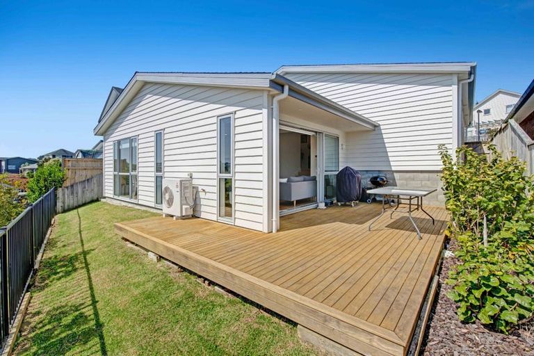 Photo of property in 10 Kiwa Crescent, Gulf Harbour, Whangaparaoa, 0930