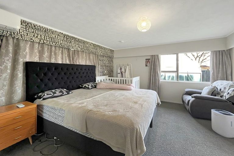 Photo of property in 6 Caulfield Place, Awapuni, Palmerston North, 4412
