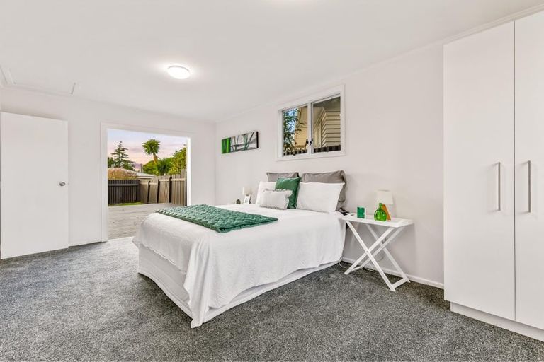 Photo of property in 2/37 Mildmay Road, Henderson, Auckland, 0610