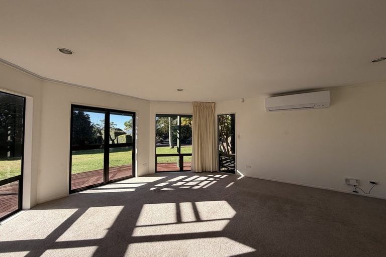 Photo of property in 7 Aotearoa Terrace, Murrays Bay, Auckland, 0630
