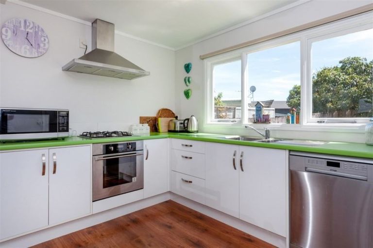 Photo of property in 17 Pipi Dune, Whitianga, 3510