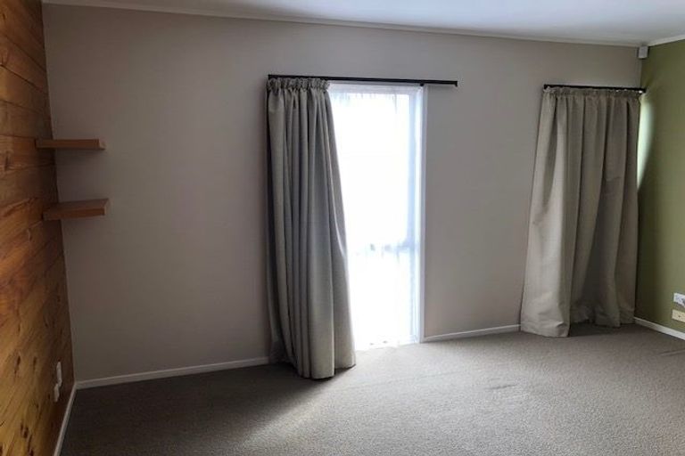 Photo of property in 26 Hoylake Place, Wattle Downs, Auckland, 2103