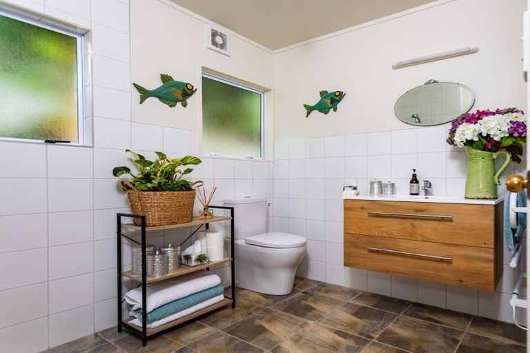 Photo of property in 19 Grange Road, Hahei, Whitianga, 3591