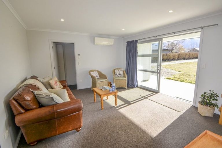 Photo of property in 20 Pisa Moorings Road, Mount Pisa, Cromwell, 9383