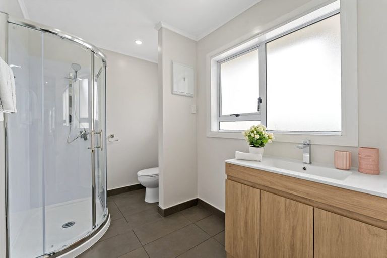 Photo of property in 1/28 Bleakhouse Road, Howick, Auckland, 2014