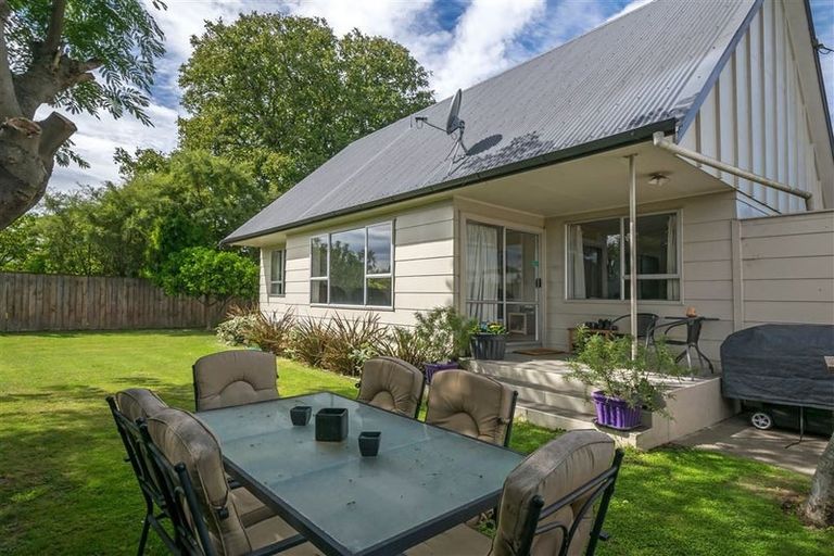 Photo of property in 22 Lucas Street, Riversdale, Blenheim, 7201