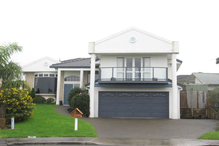 Photo of property in 16 Menen Place, Manurewa, Auckland, 2105