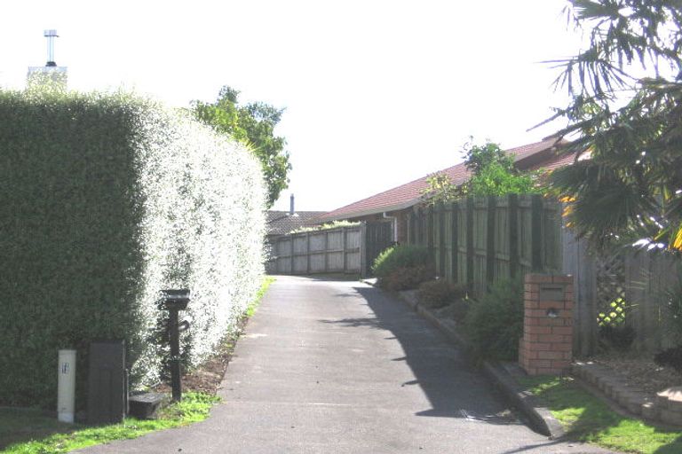Photo of property in 23 Maurice Borich Place, Henderson, Auckland, 0610