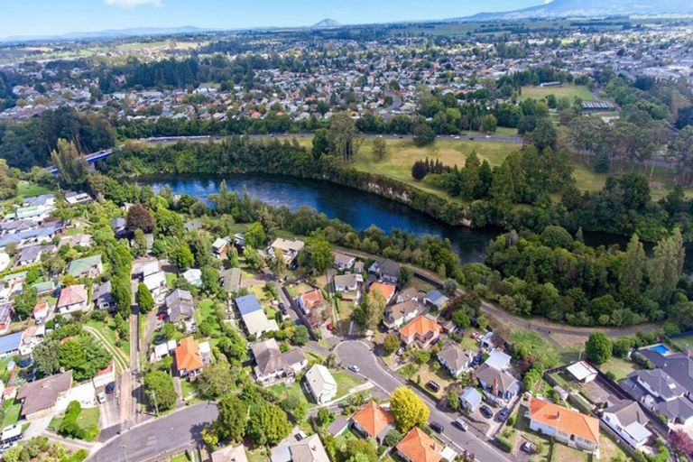 Photo of property in 54 Plunket Terrace, Hamilton East, Hamilton, 3216