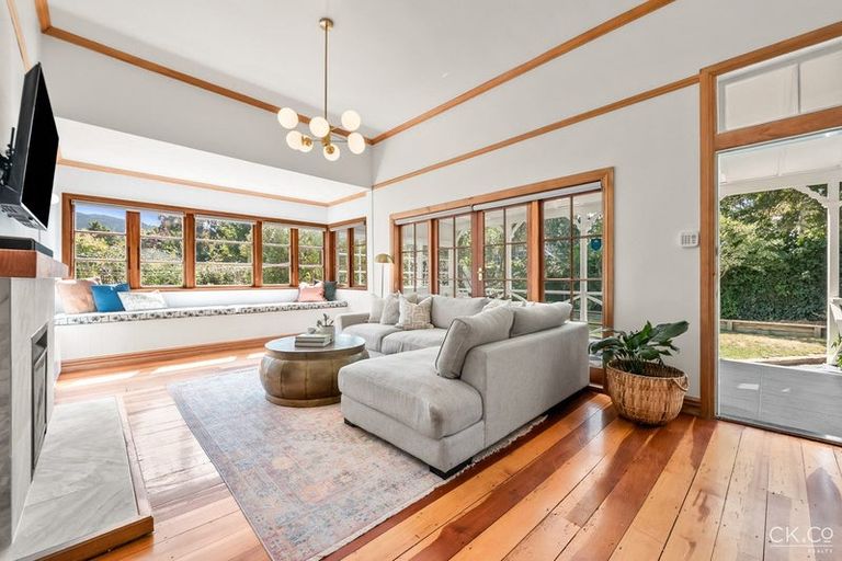 Photo of property in 2 Barton Road, Heretaunga, Upper Hutt, 5018