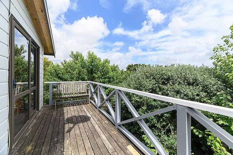 Photo of property in 3 Cantua Close, Totara Heights, Auckland, 2105