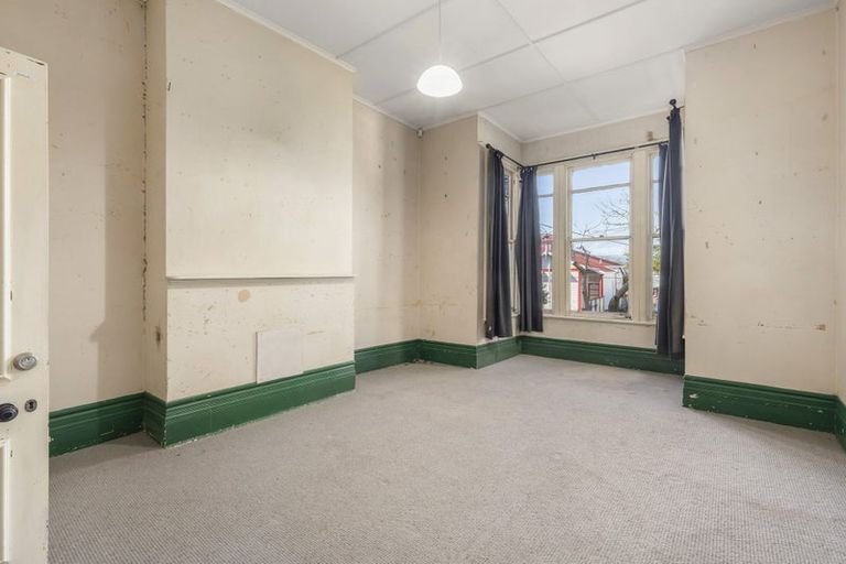 Photo of property in 18 Talavera Terrace, Kelburn, Wellington, 6012