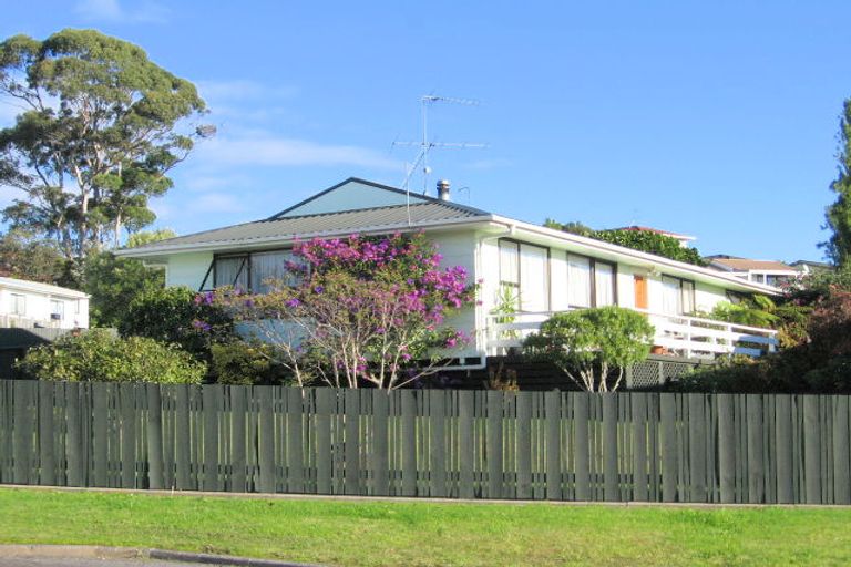 Photo of property in 5 Mataura Place, Clover Park, Auckland, 2019