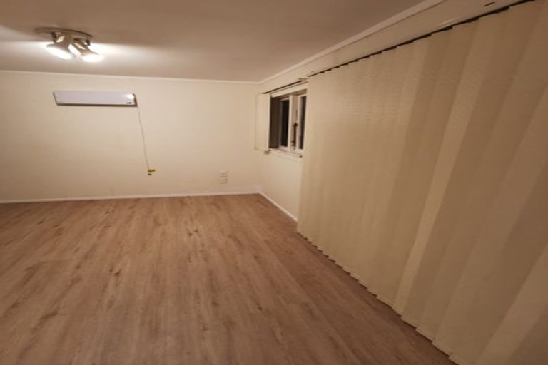 Photo of property in 35 Bayview Road, Browns Bay, Auckland, 0630