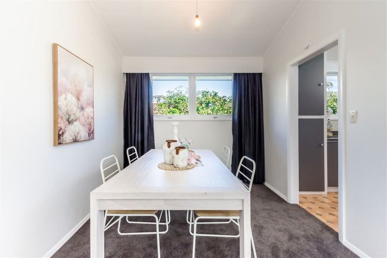 Photo of property in 72a Seaview Road, Paraparaumu Beach, Paraparaumu, 5032