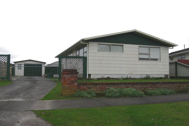 Photo of property in 7 Colonial Place, Kelvin Grove, Palmerston North, 4414