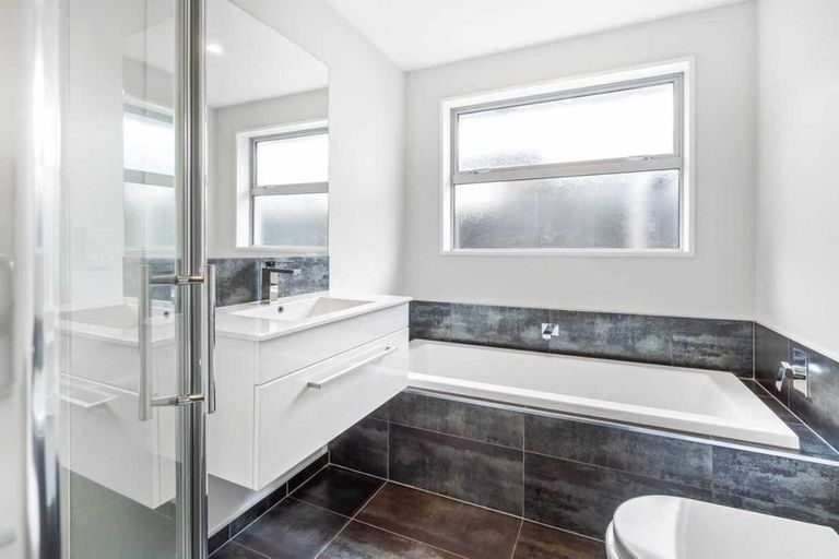 Photo of property in 34 Maclaren Road, Wigram, Christchurch, 8042