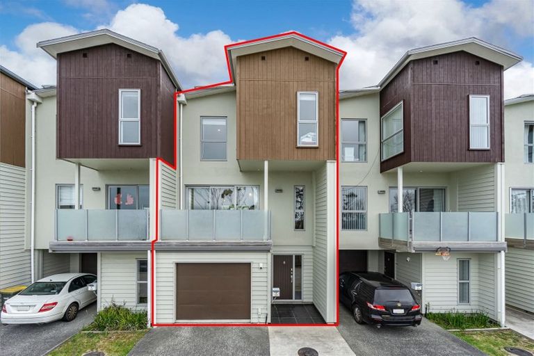 Photo of property in 8/147 Albany Highway, Unsworth Heights, Auckland, 0632