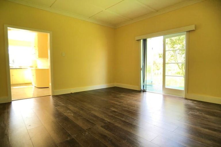 Photo of property in 5 Diamond Lane, Riverhead, 0793