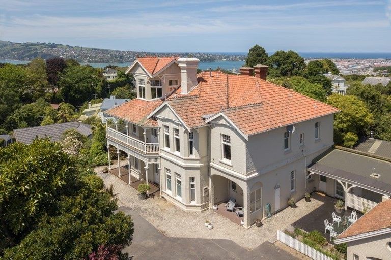 Photo of property in Claremont House, 24 Melrose Street, Roslyn, Dunedin, 9010