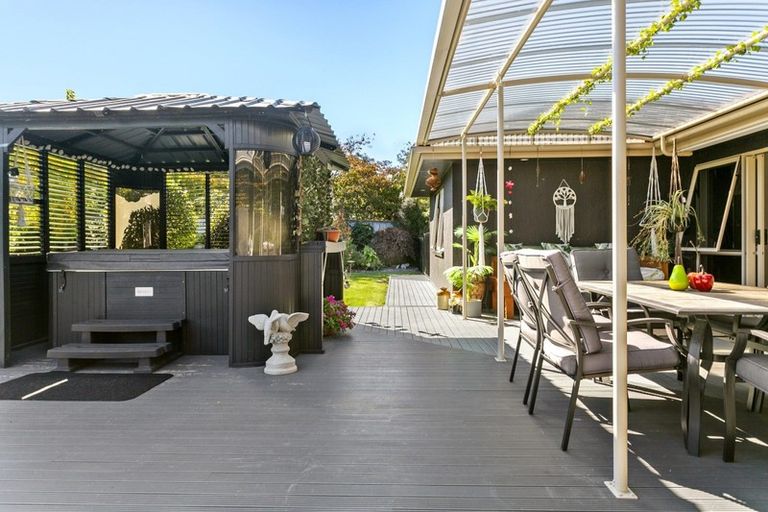 Photo of property in 11 Carpentras Way, Nukuhau, Taupo, 3330