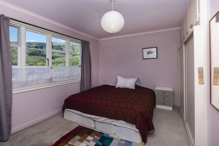 Photo of property in 30 Flinders Road, Heathcote Valley, Christchurch, 8022