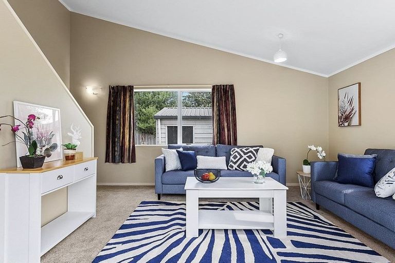 Photo of property in 3/45 Everglade Drive, Goodwood Heights, Auckland, 2105