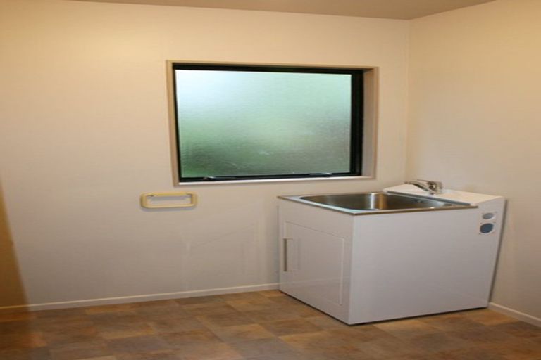 Photo of property in 46 Evans Road, Glen Eden, Auckland, 0602