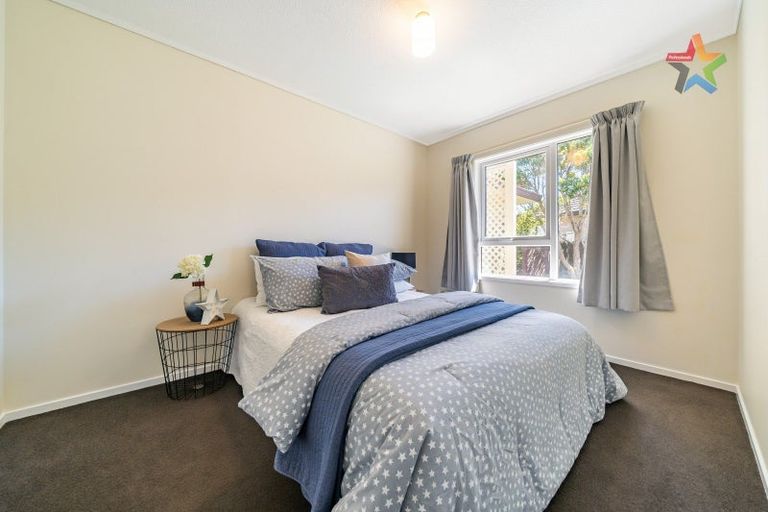 Photo of property in 11 Jasmine Grove, Maungaraki, Lower Hutt, 5010