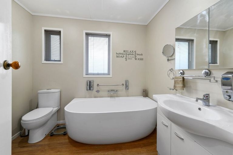 Photo of property in 33 Alison Street, Mangakakahi, Rotorua, 3015