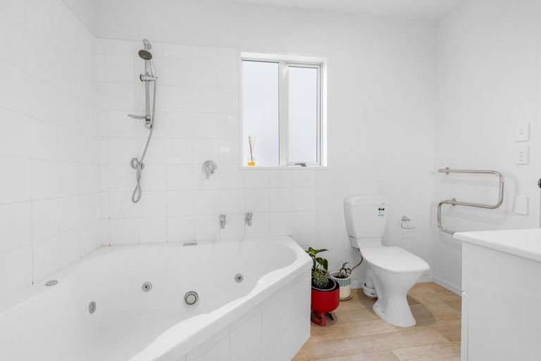 Photo of property in 24b Buccleugh Street, Phillipstown, Christchurch, 8011