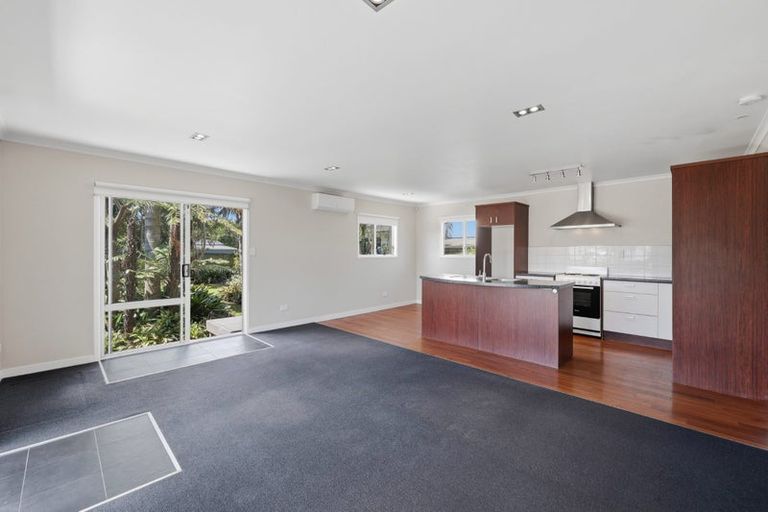 Photo of property in 47 Taihiki Road, Clarks Beach, 2122